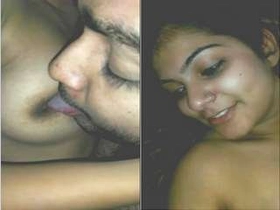 Big-boobed Indian Girlfriend gives a