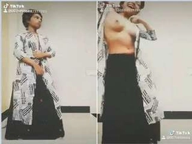 Desi dame heads naughty on tiktok,