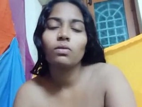 Bhabhi from the village gives a bj and