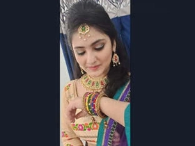 Super-fucking-hot desi lady gives a