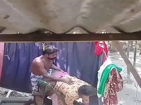 Mature Bangladeshi wifey gets plumbed by