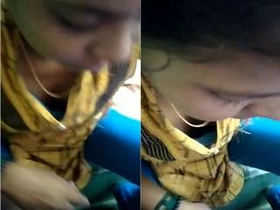 Off the hook Desi gf gives a tit