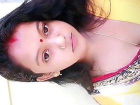 Shivani Singh flashes off her lovely