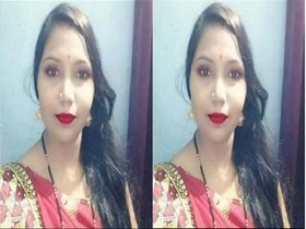 Bhabhi in the bathtub: A steamy vid