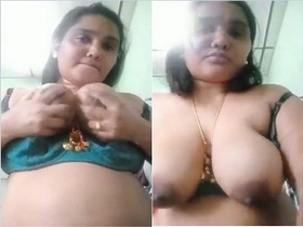 Off the hook video of a  Indian bhabhi