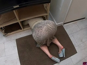 Kitchen Meeting with Stepmom Turns