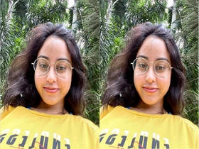 Indian porn industry star flaunts her
