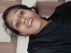 Desi woman enjoyments herself with frigs