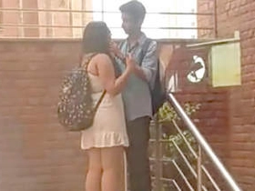 School hotties explore their love