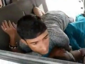 Desi lady gets paid in the car with