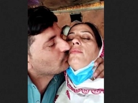 Romantic Pakistani Aunty and Neighbor