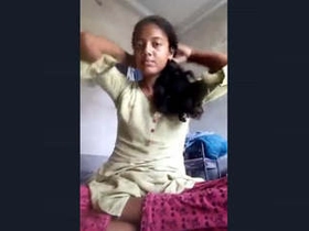 A nice Indian gal flaunts her baps in a