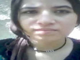 Pakistani school nymph gets down and