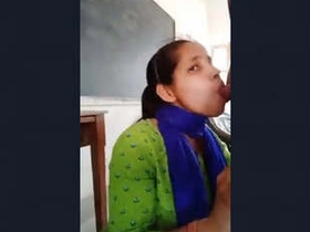 Desi sweetheart gives a blowjob and gets
