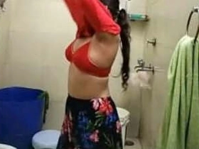 Clear flick of a nice Indian gal bathing