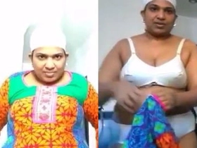 Desi plumper aunty goes crazy on acid