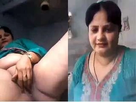 Indian bhabhi's naked solo session with