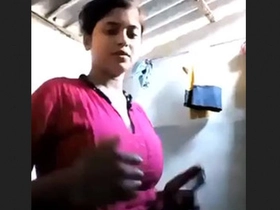 Bhabi gets ultra-kinky in the shower