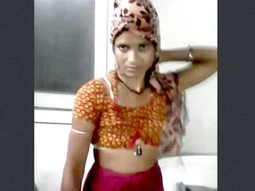 Indian wifey gets penetrated by domina
