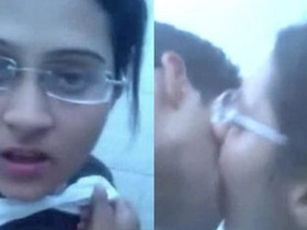 Desi school woman Bebe gives dt in